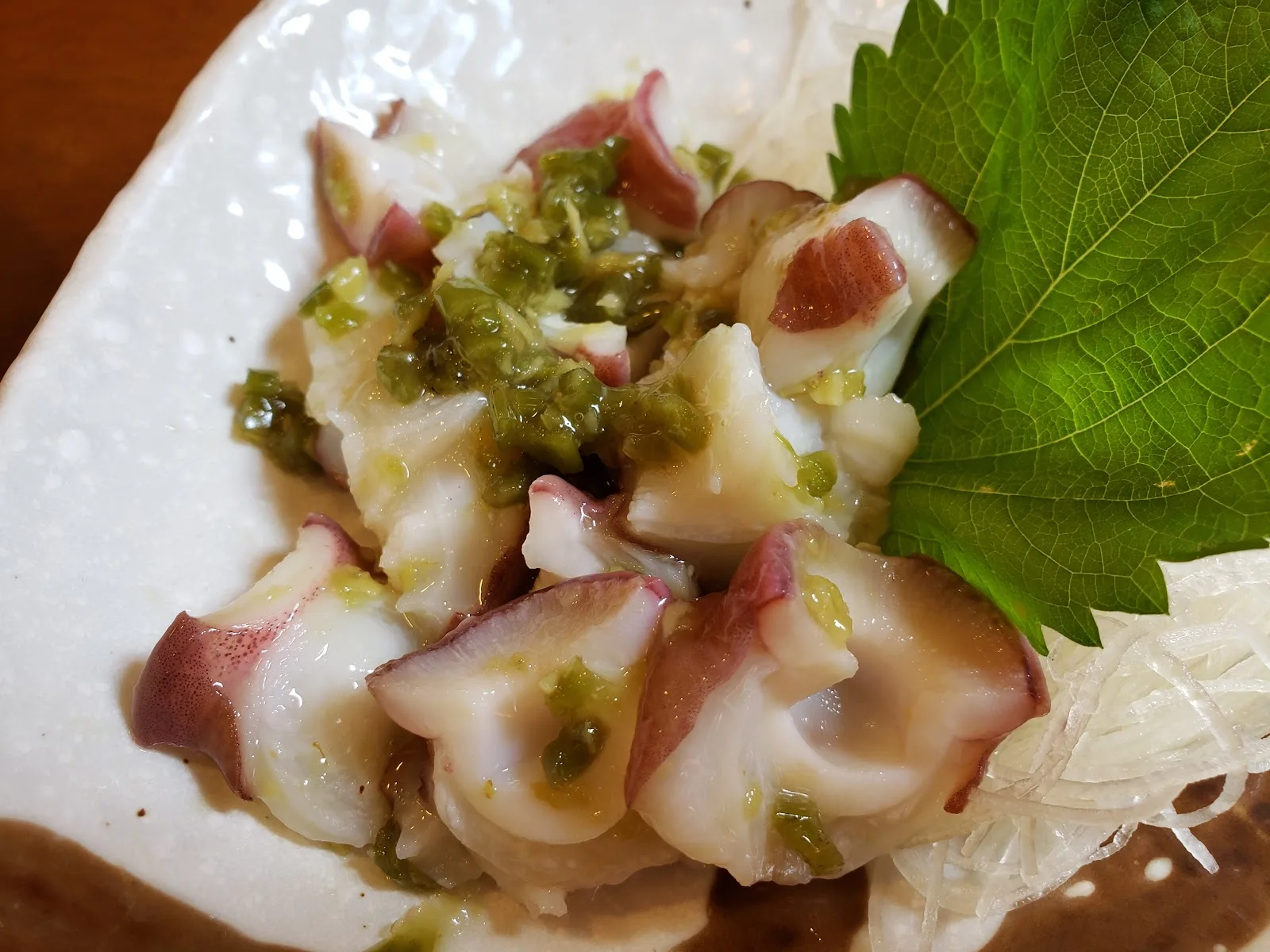 いろは寿司 中目黒目黒川沿い店 · 5